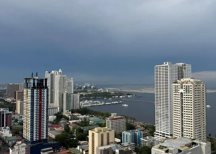 Affordable And Convenient In Birch Tower 아파트